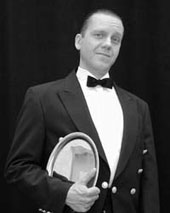 zaubernder Kellner